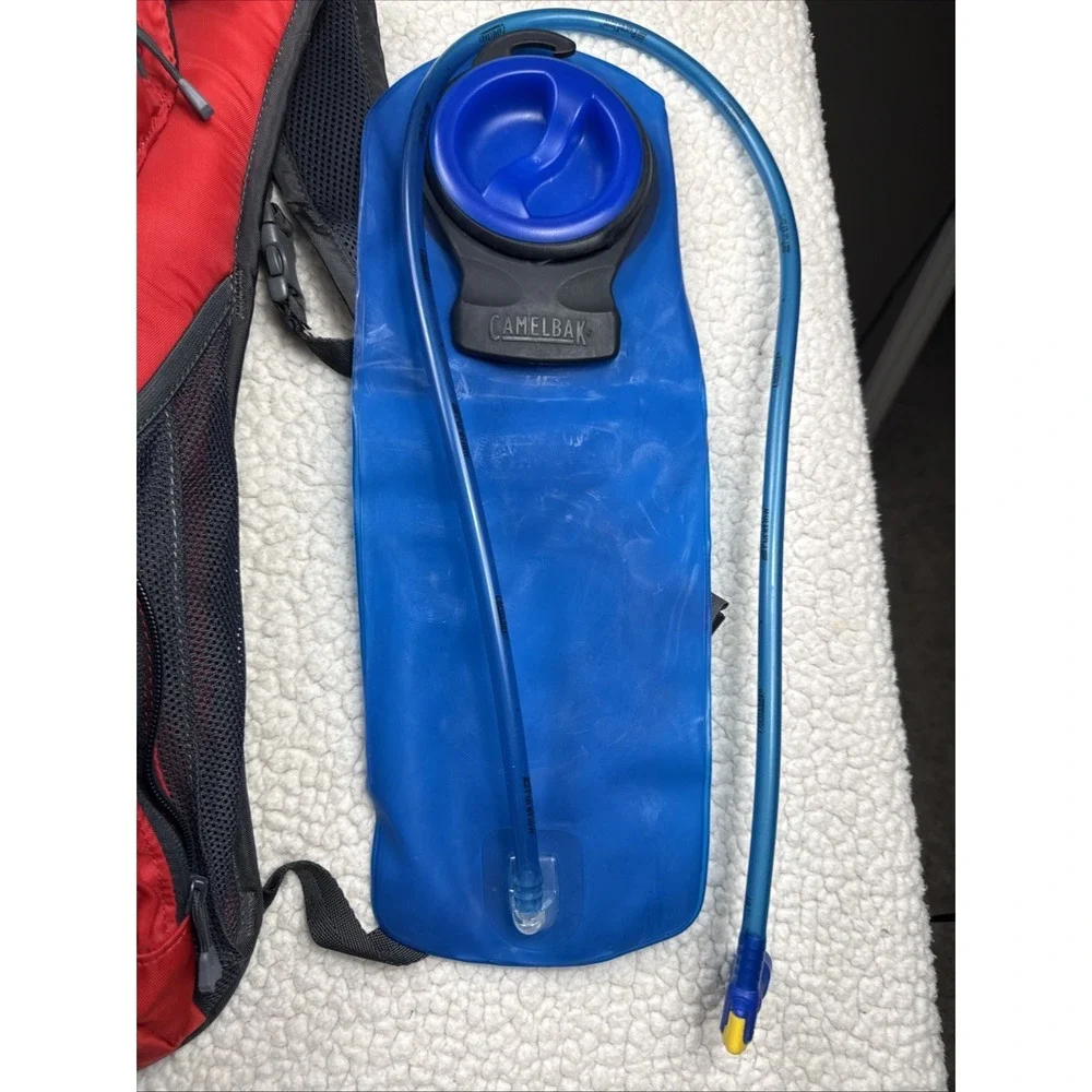Camelbak rouge red